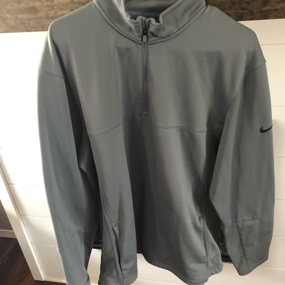 Gray Nike golf thermafit pullover
